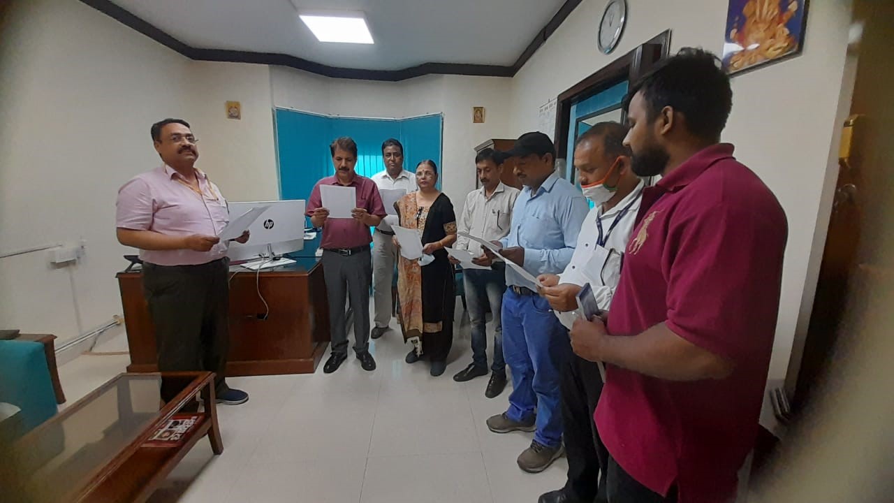 SWACHHATA PLEDGE WAS TAKEN BY OFFICERS & STAFF ON 16.08.2021 IN THE SETTLEMENT COMMISSION